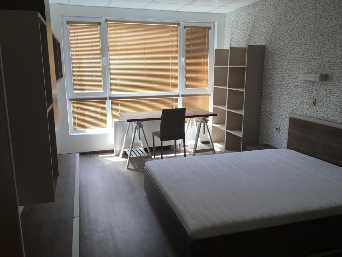 Pansion Storgozia Aparthotel Pleven ภายนอก รูปภาพ