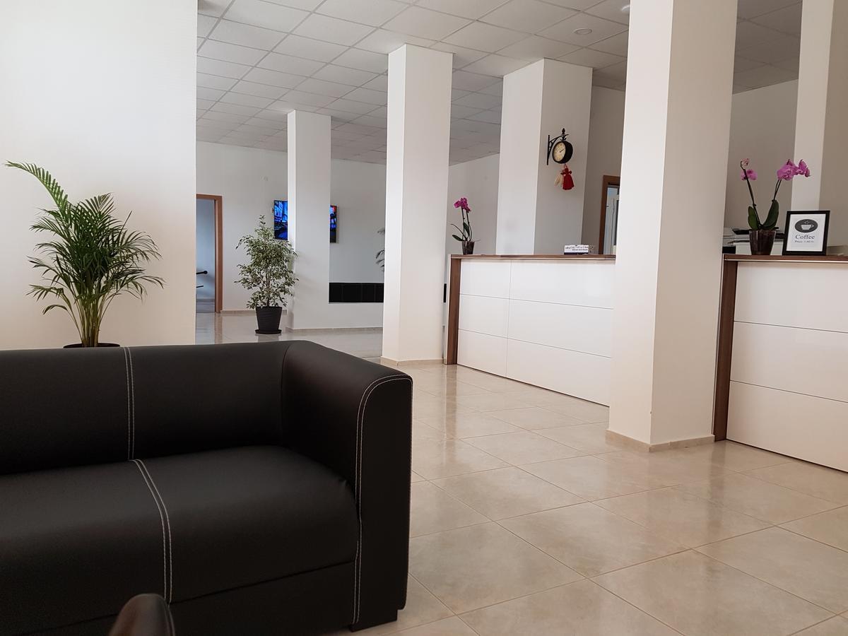 Pansion Storgozia Aparthotel Pleven ภายนอก รูปภาพ
