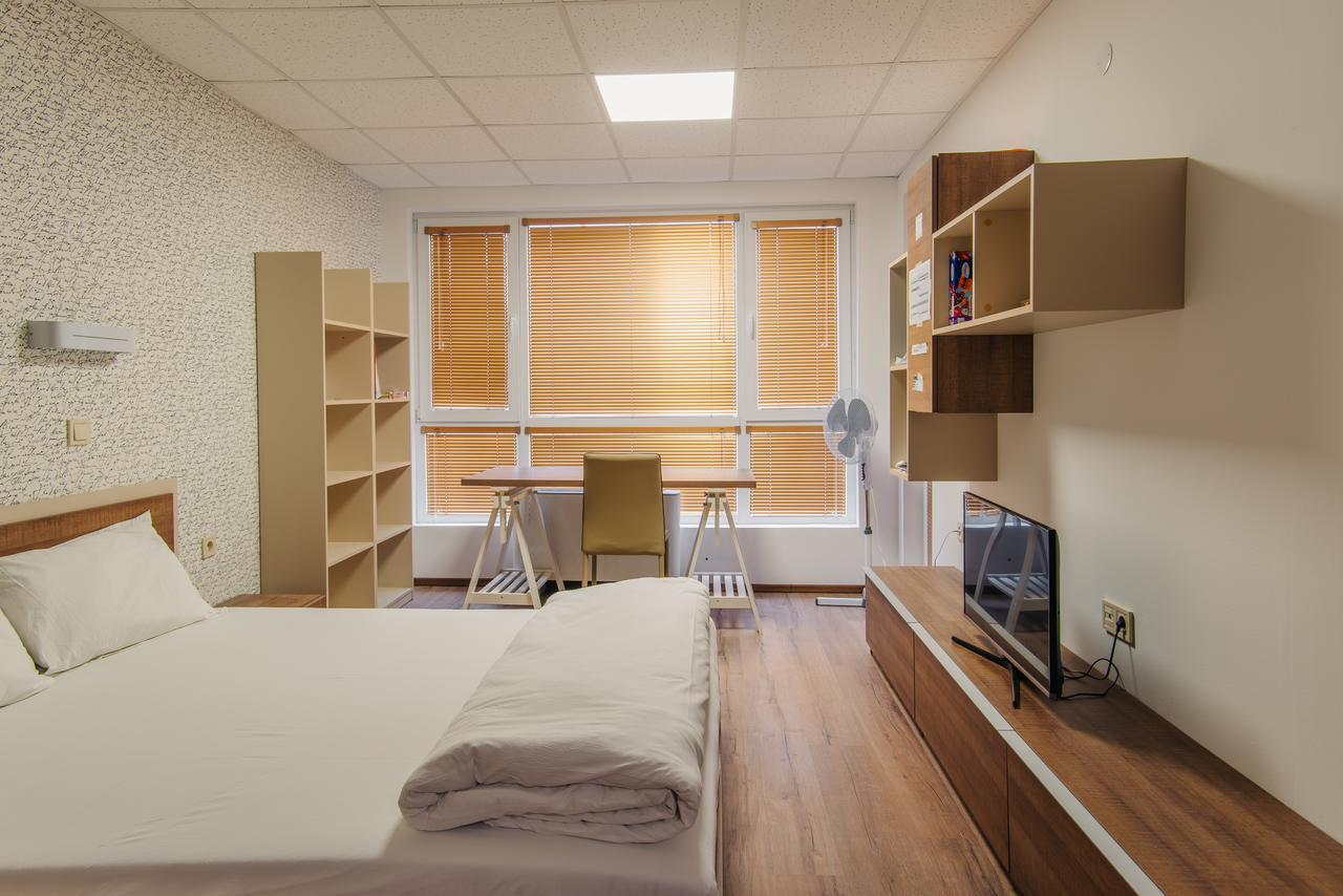 Pansion Storgozia Aparthotel Pleven ภายนอก รูปภาพ