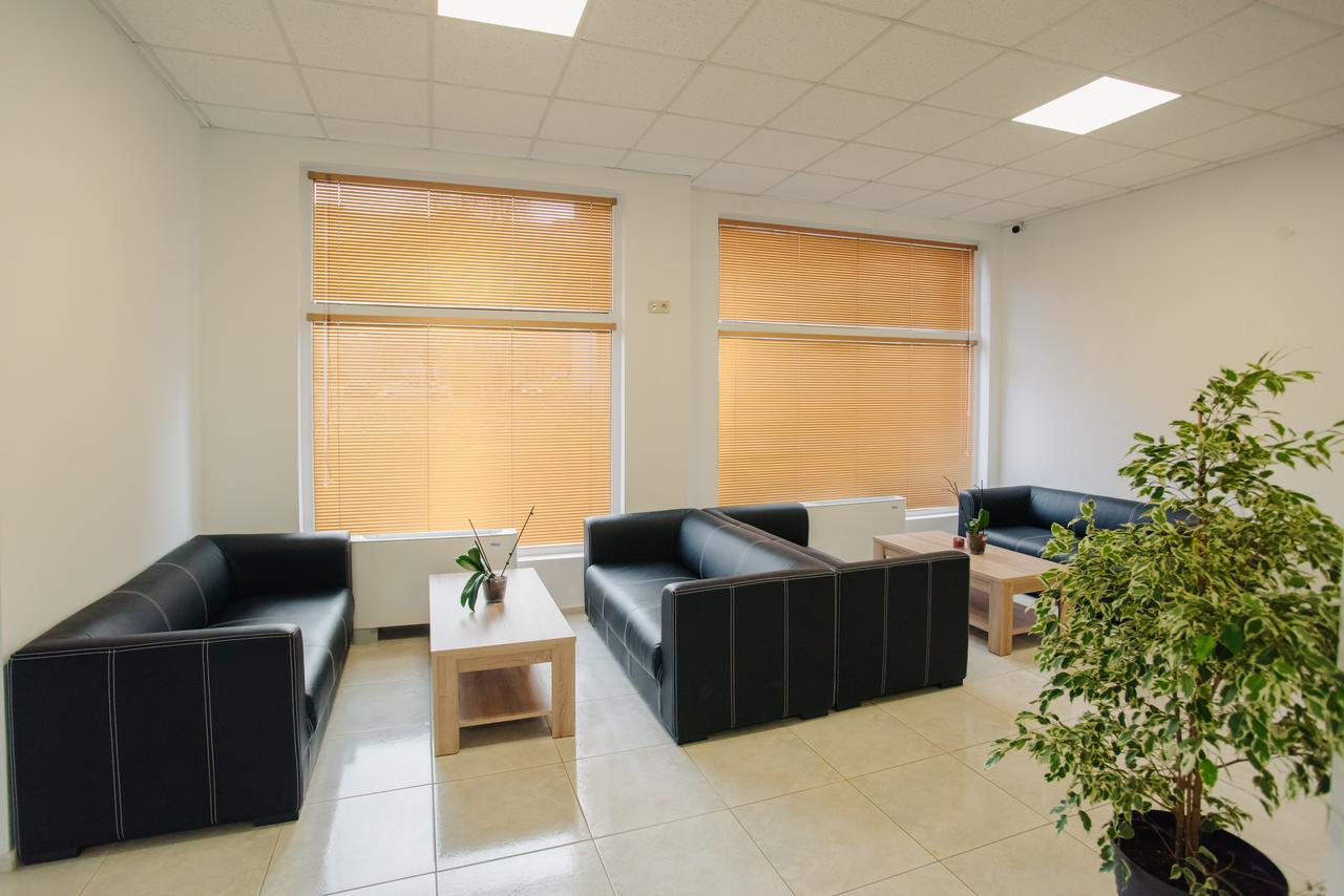 Pansion Storgozia Aparthotel Pleven ภายนอก รูปภาพ