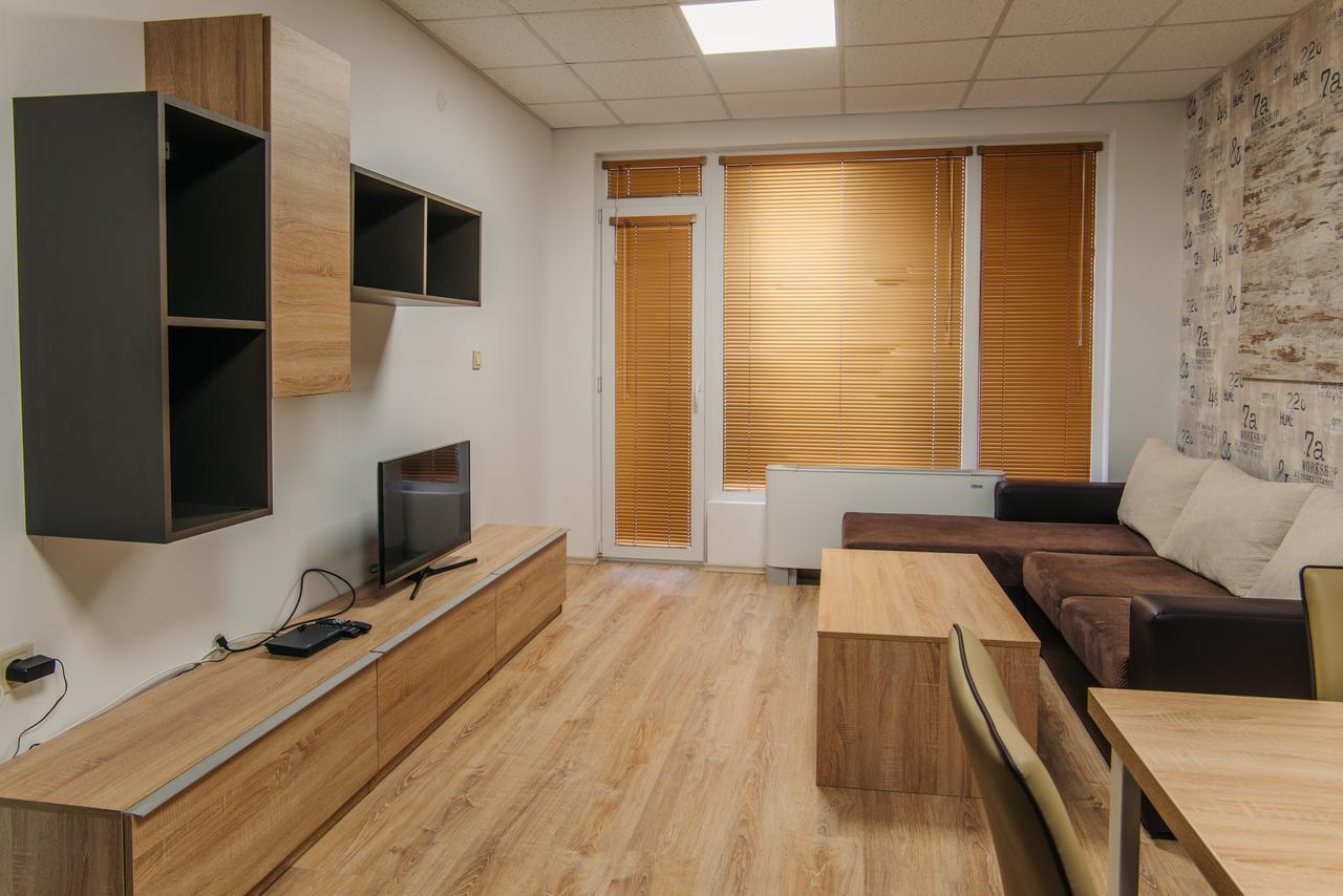 Pansion Storgozia Aparthotel Pleven ภายนอก รูปภาพ