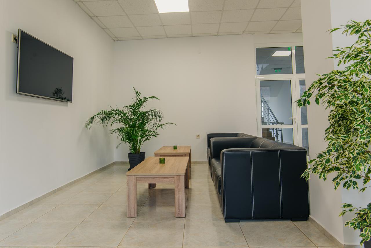 Pansion Storgozia Aparthotel Pleven ภายนอก รูปภาพ