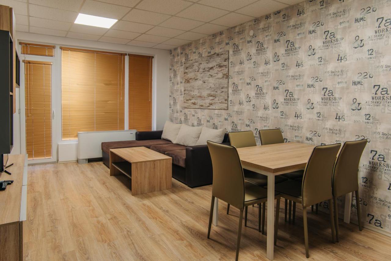 Pansion Storgozia Aparthotel Pleven ภายนอก รูปภาพ