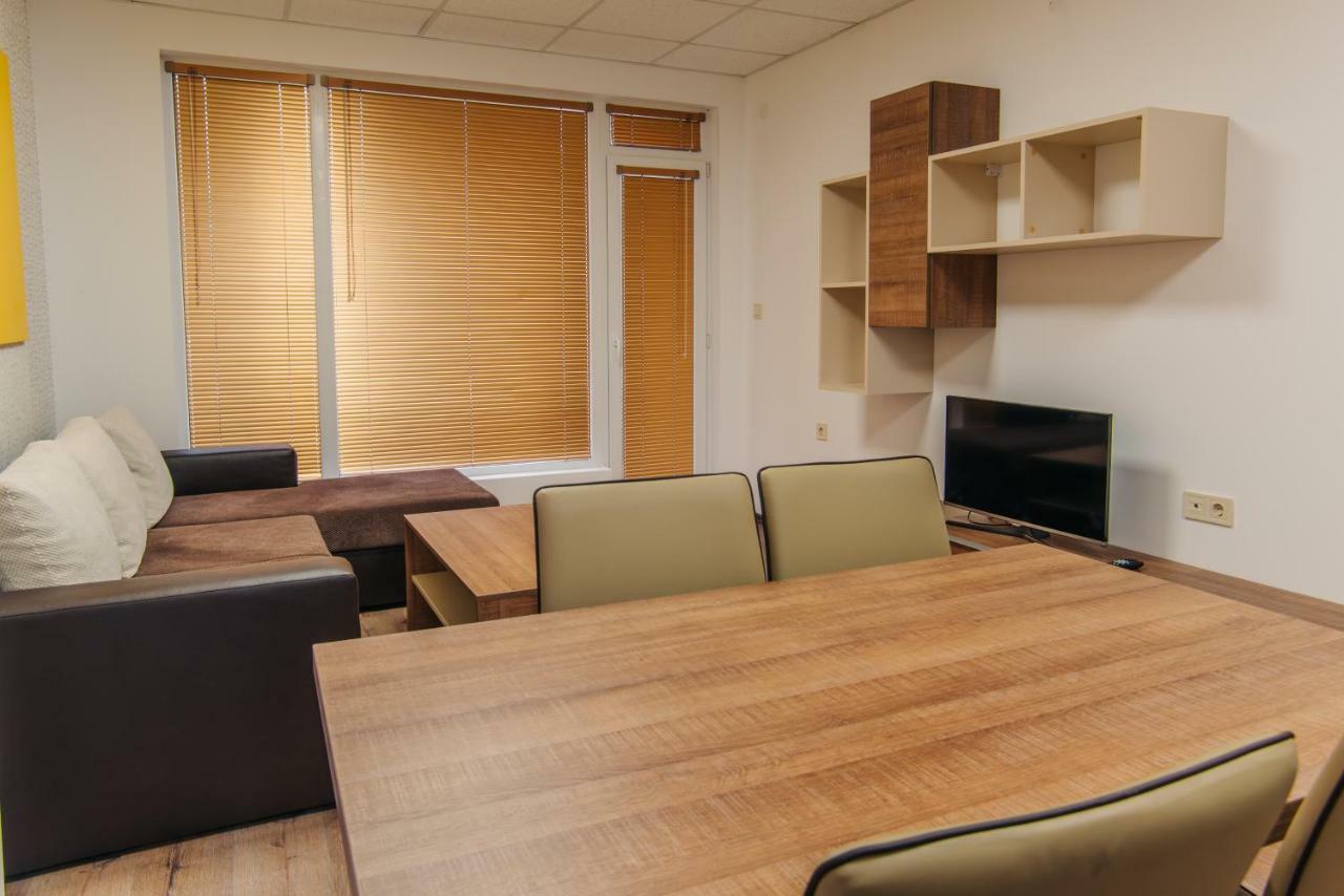 Pansion Storgozia Aparthotel Pleven ภายนอก รูปภาพ