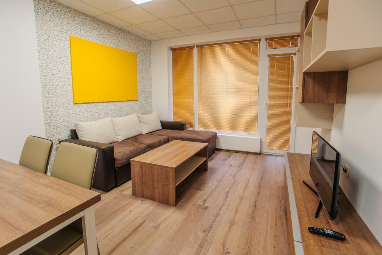 Pansion Storgozia Aparthotel Pleven ภายนอก รูปภาพ